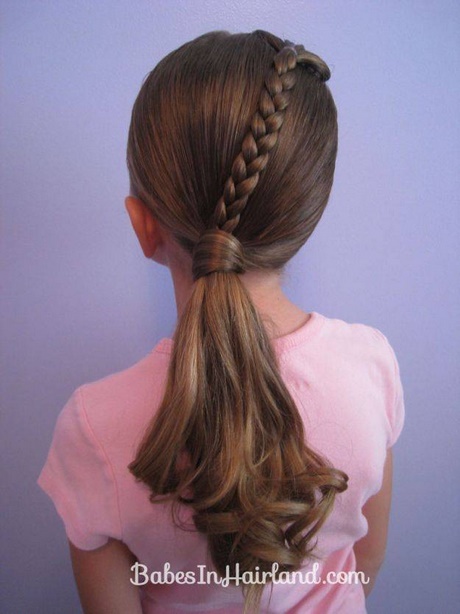 Fryzura dla dziewczynki długie włosy