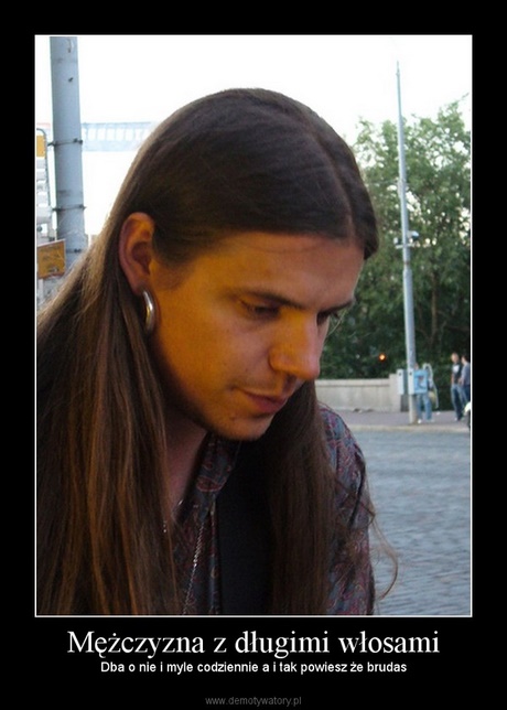 Długie włosy u mężczyzny