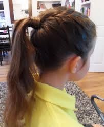 Modne fryzury dla dziewczynek