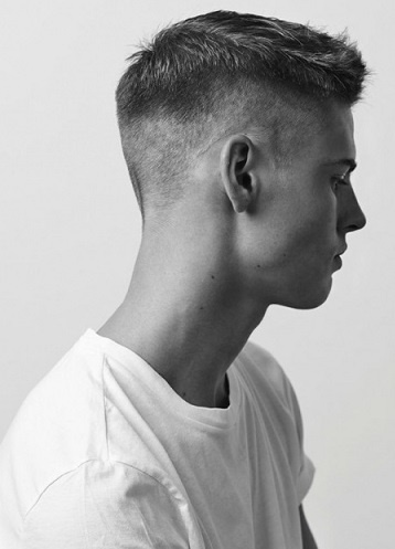 Modne fryzury męskie krótkie włosy