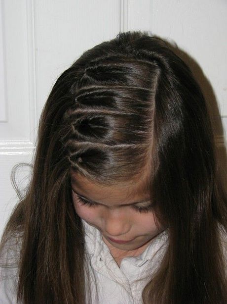 Upięcia włosów dziewczynki