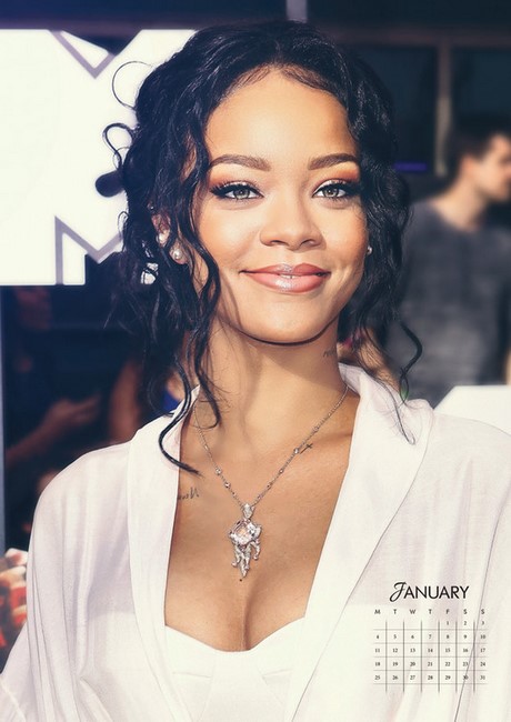 Rihanna fryzury 2021