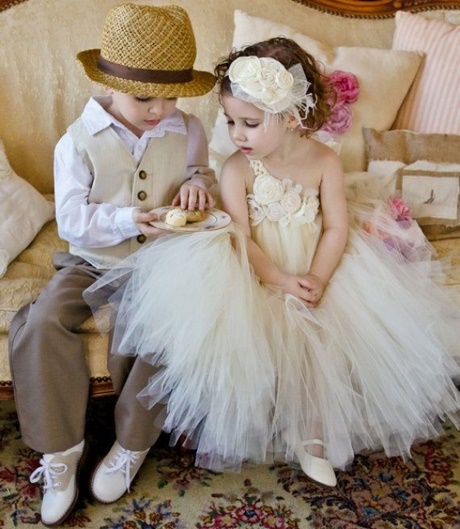 Fryzury dla małych dziewczynek na wesele