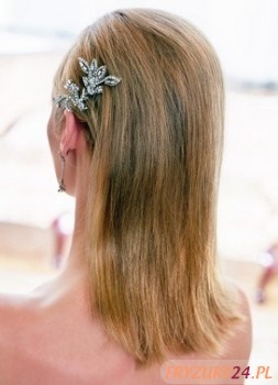 Fryzury z prostych włosów na wesele