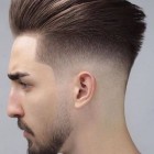Męskie fryzury młodzieżowe 2021